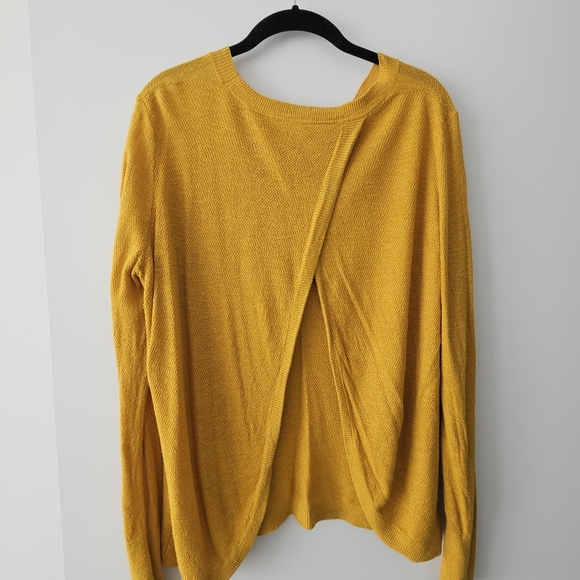 Banana Republic Yellow Knit Sweater Size Large - Picture 2 of 3